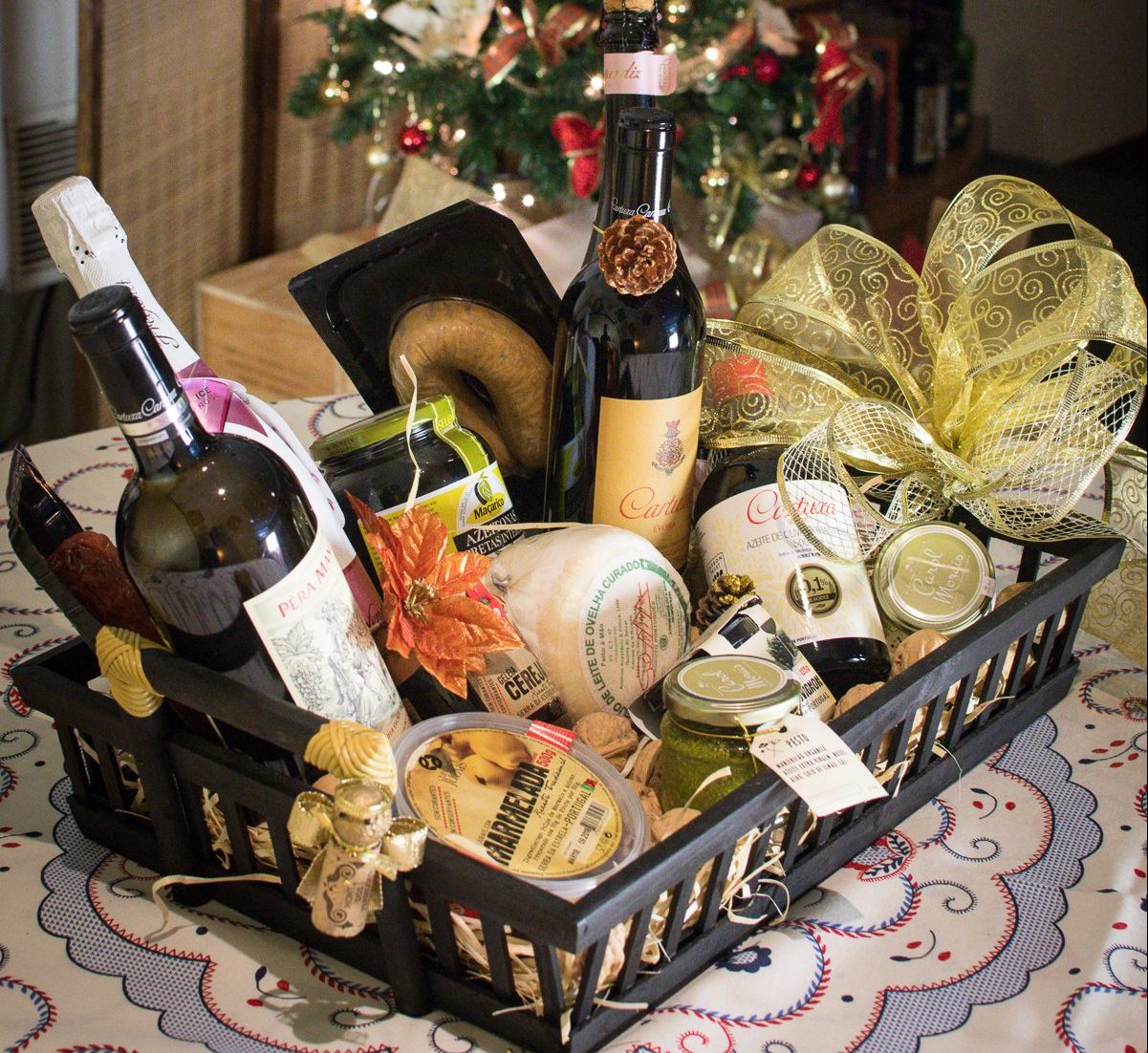 Restaurante português Porto Cave lança cestas de Natal
