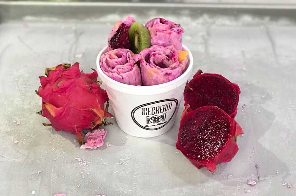 Em edição limitada, Ice Cream Roll tem sorvete de pitaya em Goiânia