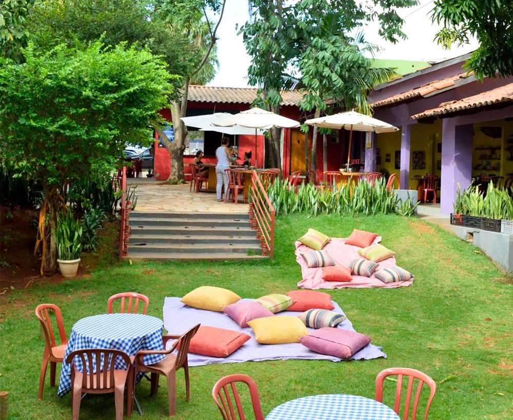 Quintal do restaurante Pitanga é opção pet friendly em Goiânia | Foto: Divulgação / Pitanga