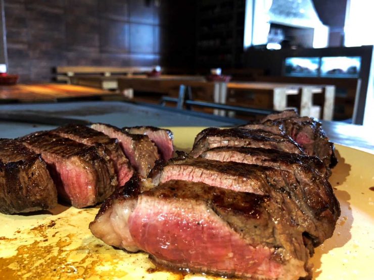 Carnes premium da marca Beef Passion estão presentes no cardápio do Matturado BBQ | Foto: Luísa Gomes/Mais Cinco