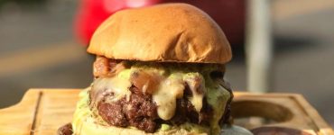Burger com queijo raclette é opção do Bulls Hmaburgueria | Foto: Divulgação