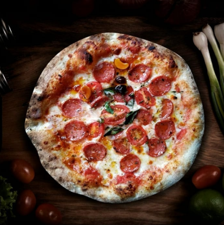 Pizza napolitana da La Tavola, um dos novos restaurantes em Goiânia