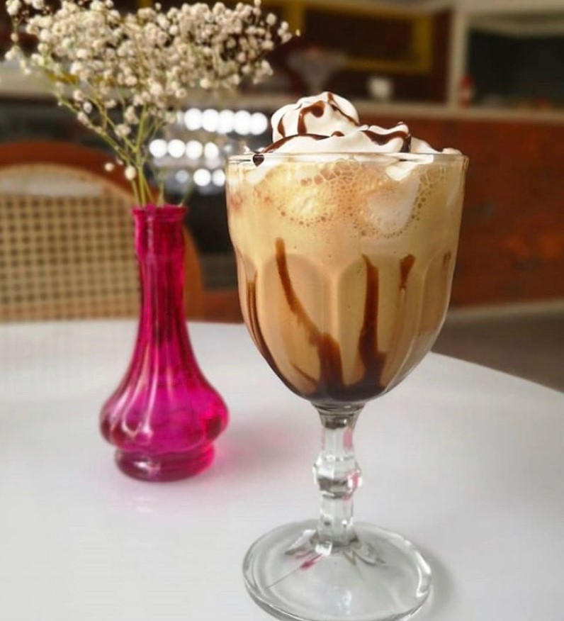 Café Biano trabalha com opções de café gelado em Goiânia