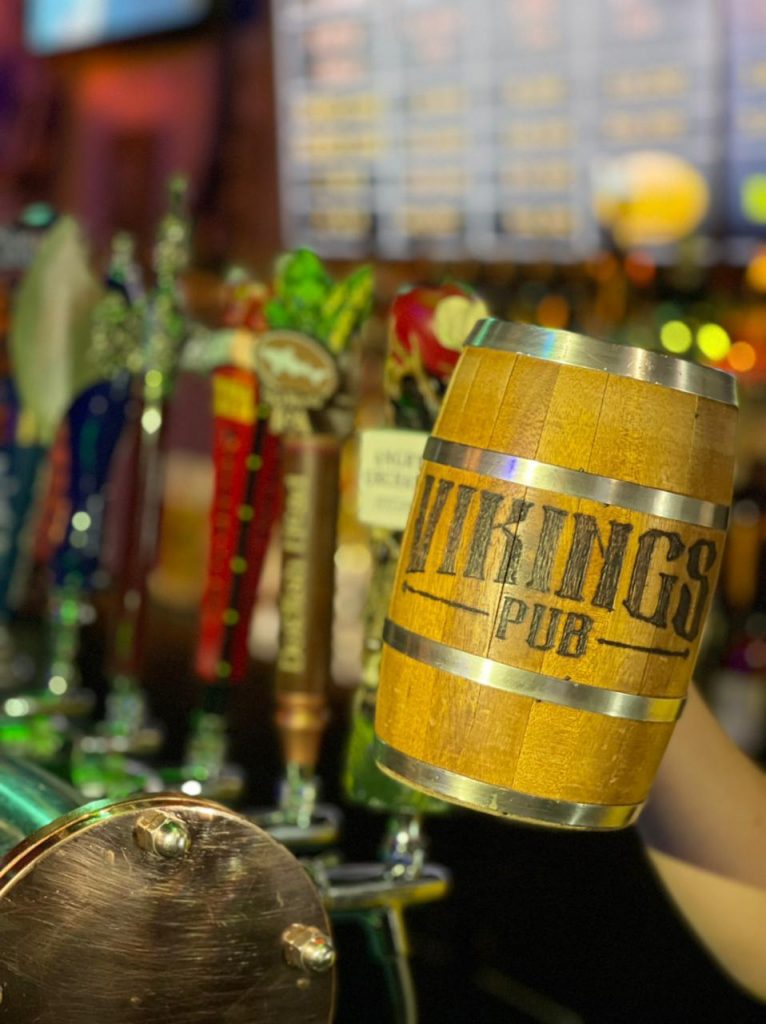 Vikings Pub é opção para tomar chope artesanal em Goiânia