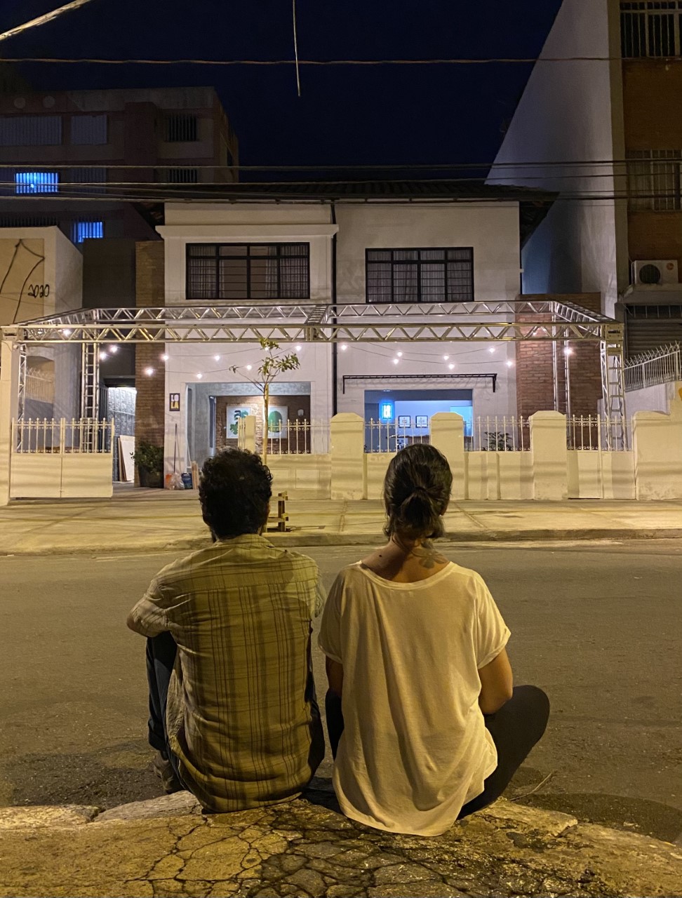 Tô Bar: casal de arquitetos transforma sobrado histórico no Centro