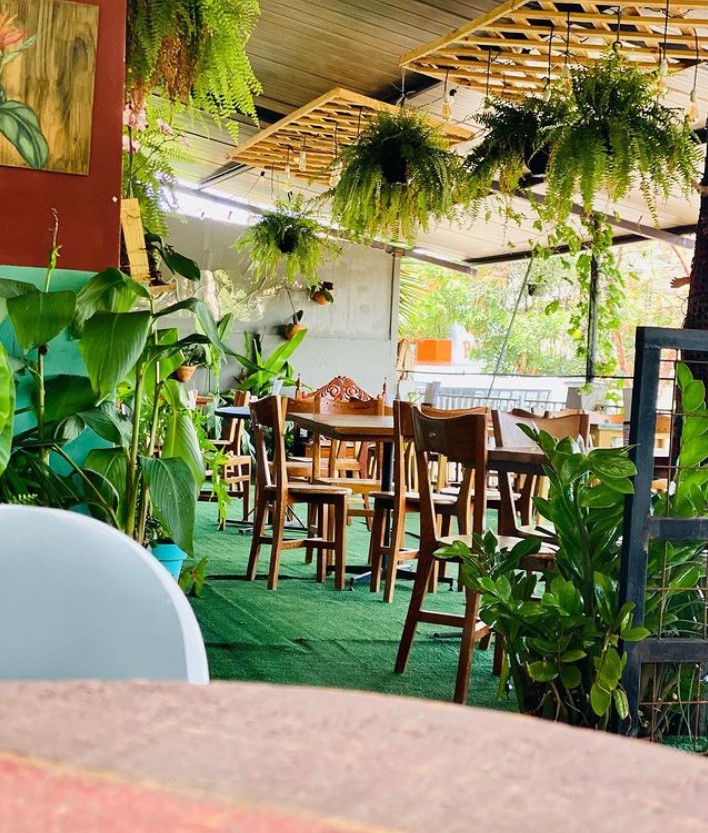 Mocó Drinks & Food é opção entre os bares de quintal no Setor Sul